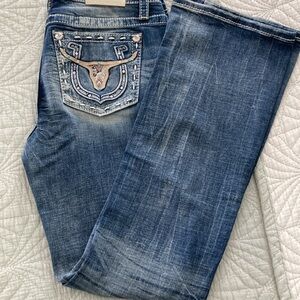 Women’s Miss Me jeans